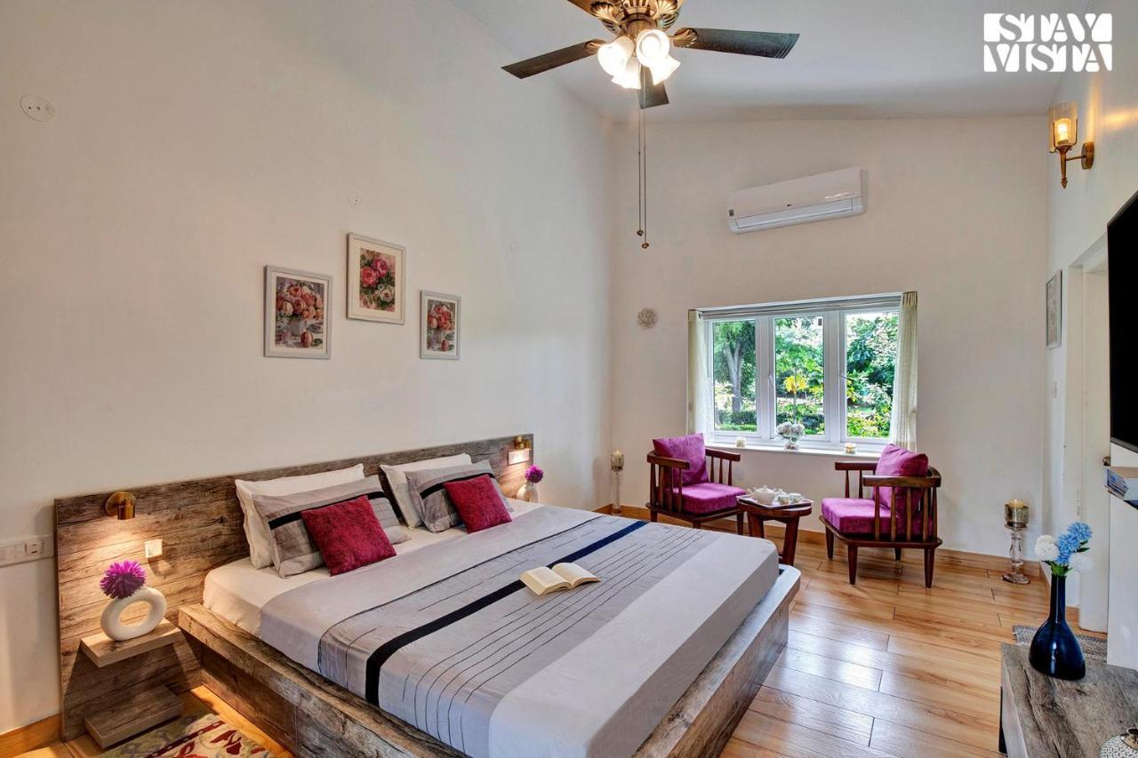 Stayvista's Glasshouse: Orchard Farmstay with Pool and Relaxation Gurgaon Exterior photo